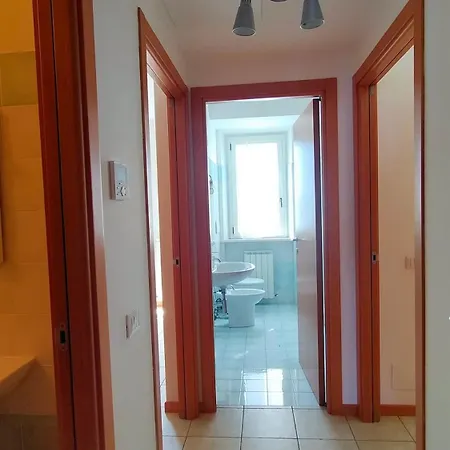 Trilocale Direttamente Sul Mare Con Due Bagni Cod 510 בית נופש *